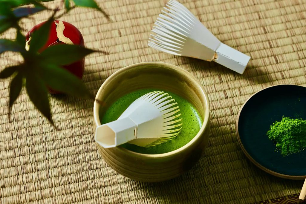 「点てる」を広げる。抹茶との出会いを届ける「紙の茶筅」誕生